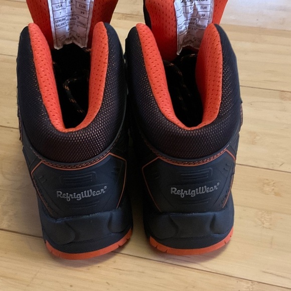 RuggedWear Black and Orange Men\'s Work Boots main image 4